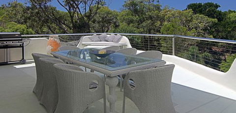 Beachcomber Beach House - Surfers Gold Coast 2