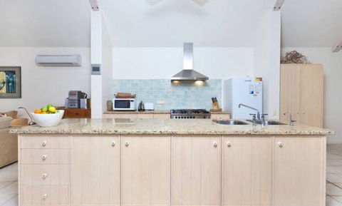 Belongil Summerhouse - Surfers Gold Coast 3