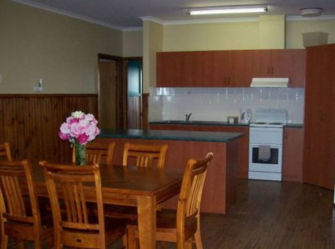 Riverland Holiday Cottage - Surfers Gold Coast 0