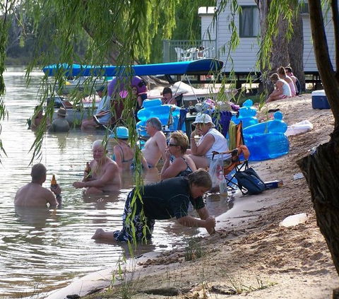 Willow Bend Caravan Park - Surfers Gold Coast 1
