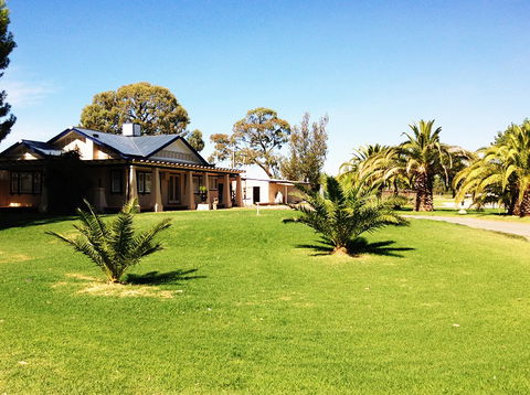Curlwaa Caravan Park - Surfers Gold Coast 0