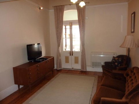 Royal Apartment - Surfers Gold Coast 2