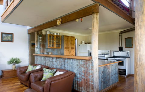 Yaraandoo Lakeside Retreat - Surfers Gold Coast 2