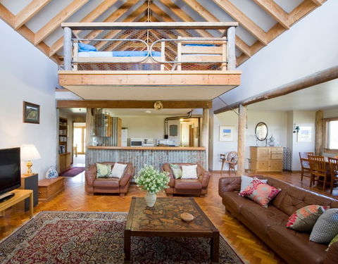 Yaraandoo Lakeside Retreat - Surfers Gold Coast 3