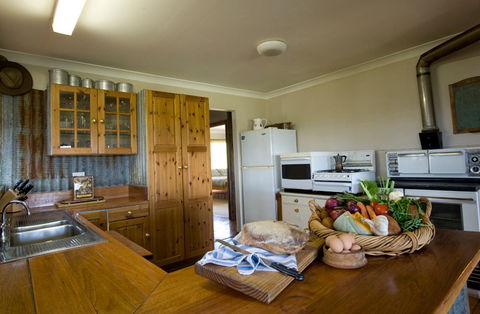 Yaraandoo Lakeside Retreat - Surfers Gold Coast 5