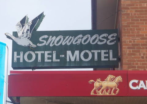 Snowgoose Hotel Motel - Surfers Gold Coast 2