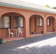 Cooma Country Club Motor Inn - Surfers Gold Coast