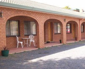 Cooma Country Club Motor Inn - Surfers Gold Coast 0