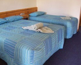 Cooma Country Club Motor Inn - Surfers Gold Coast 1
