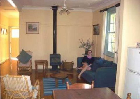 Honeysuckle Cottage Jingellic - Surfers Gold Coast 3