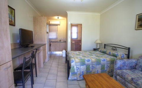 Tumut Apartments - Surfers Gold Coast 4