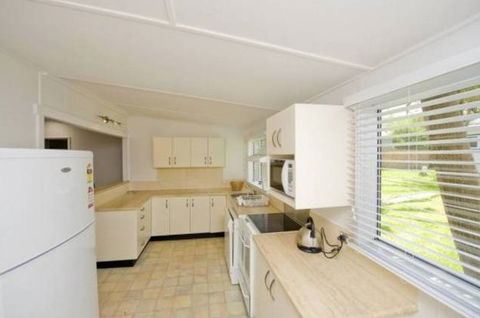 A Beach House On Sunset - Surfers Gold Coast 2