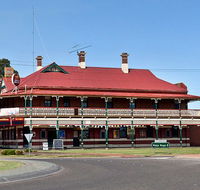 The New Coolamon Hotel - Surfers Gold Coast