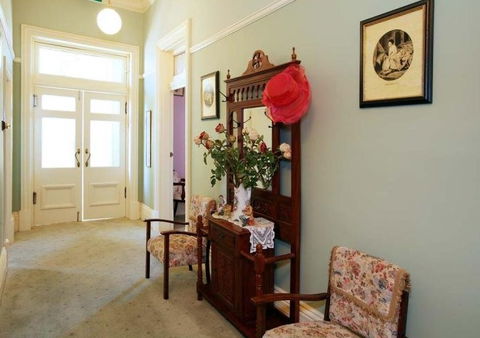 Sweet Briar Bed And Breakfast And Cottages - Surfers Gold Coast 4