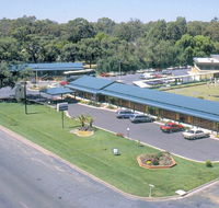 Deniliquin Country Club Motor Inn - Surfers Gold Coast