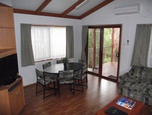 Morning Glory River Resort - Surfers Gold Coast 2