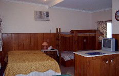Moulamein Lakeside Caravan Park - Surfers Gold Coast 3