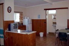 Moulamein Lakeside Caravan Park - Surfers Gold Coast 4