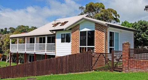Beach House On Kendalls - Surfers Gold Coast 1