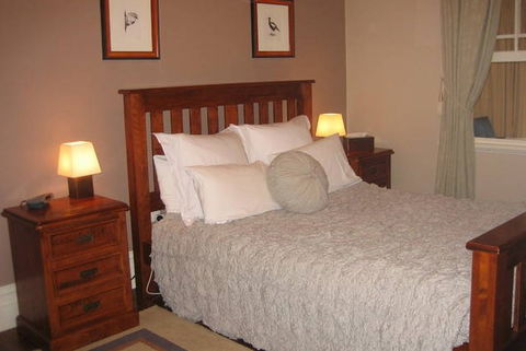 Bridal Falls Cottage - Surfers Gold Coast 2