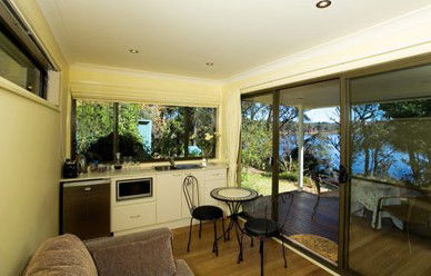Blue Mountains Lakeside Bed And Breakfast - Surfers Gold Coast 3