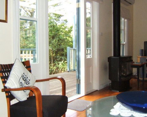 AppleBlossom Cottage - Surfers Gold Coast 2