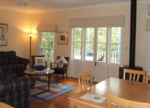 AppleBlossom Cottage - Surfers Gold Coast 4