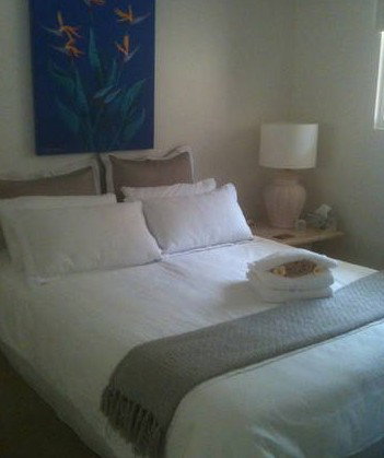 Absolute Beachfront Manly Bed And Breakfast - Surfers Gold Coast 0
