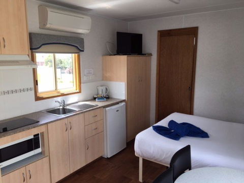 Canobolas Caravan Park - Surfers Gold Coast 9