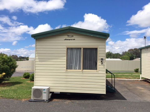 Canobolas Caravan Park - Surfers Gold Coast 4