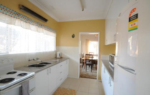 Amber Court Coonabarabran - Surfers Gold Coast 2