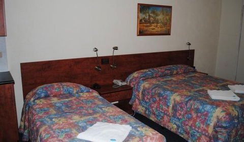 Amber Court Coonabarabran - Surfers Gold Coast 4