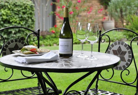 Clifton Gardens Bed And Breakfast - Orange NSW - Surfers Gold Coast 2