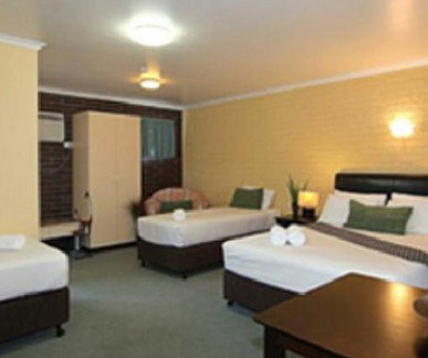 Alexandras On Takalvan - Surfers Gold Coast 8