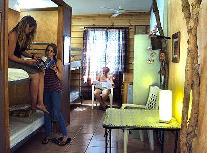 Woolshed Backpackers - Surfers Gold Coast 0