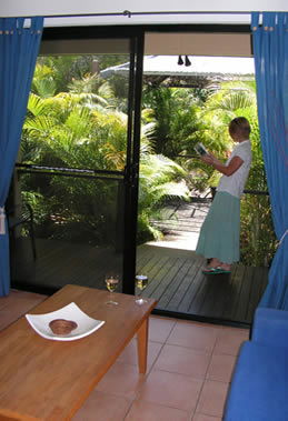 Sunbird Gardens - Surfers Gold Coast 4