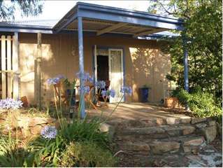 James Farmhouse And Rose Cottage - Surfers Gold Coast 3