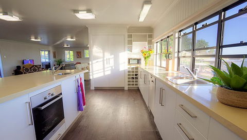 Sippers At Ballandean - Surfers Gold Coast 2