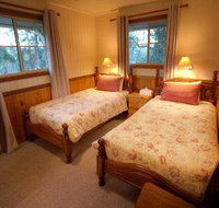 Accommodation Creek Cottages - Surfers Gold Coast