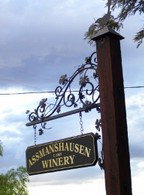 Hope Cottage Country Retreat At Assmanshausen Winery - Surfers Gold Coast 3