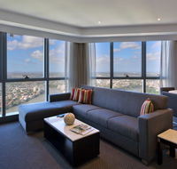 Meriton Serviced Apartments - Brisbane - Surfers Gold Coast