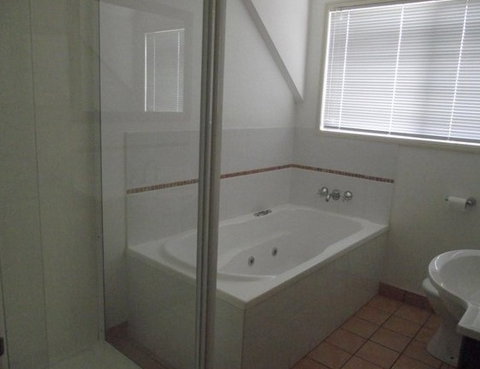 Aliana - Holiday Home - Surfers Gold Coast 6