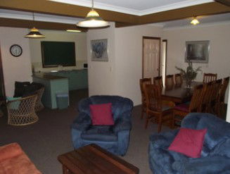Eagles Rest - Holiday Home - Surfers Gold Coast 5