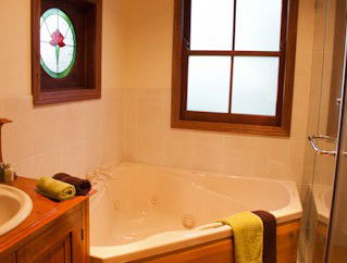 Homewood Cottages - Surfers Gold Coast 3
