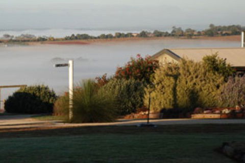 Mulanah Gardens Bed And Breakfast Cottages - Surfers Gold Coast 2