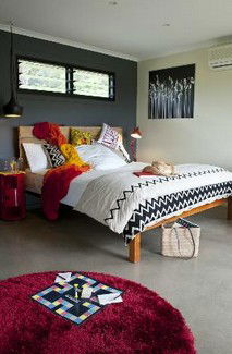 Deshons Retreat - Surfers Gold Coast 1