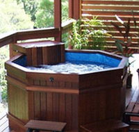 Ravensbourne Escape Tree Tops - Surfers Gold Coast