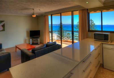 Columbia Beachfront Apartments - Surfers Gold Coast 7