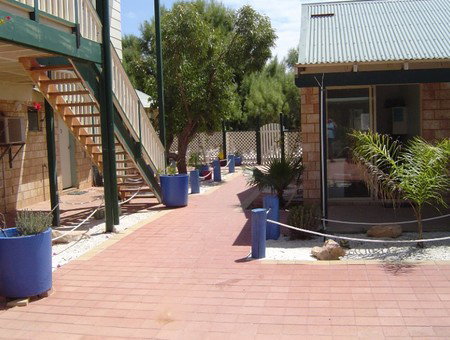 Bay Lodge Economy Beachfront - Surfers Gold Coast 3