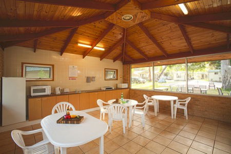 Crystal Brook Tourist Park - Surfers Gold Coast 2